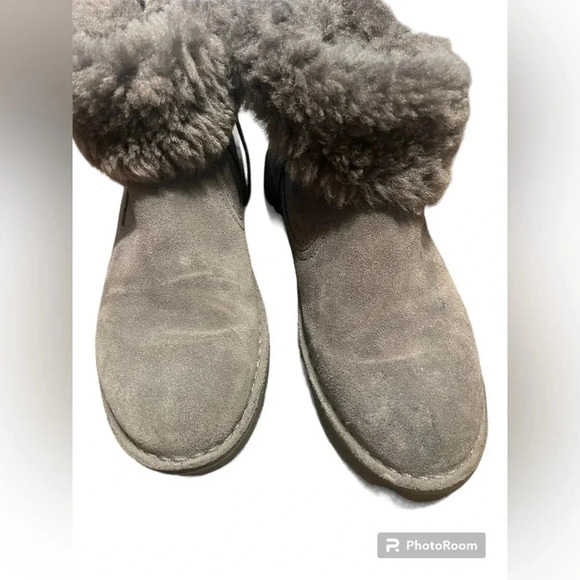 UGG  Australia Naiyah Charcoal Boot Lace Up Shearling  ( 1020144W ) Wmns… - Picture 2 of 11